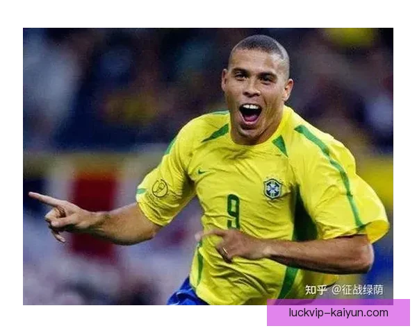 足球球星全景展现全球豪门明星球员的精彩表现与最新动态